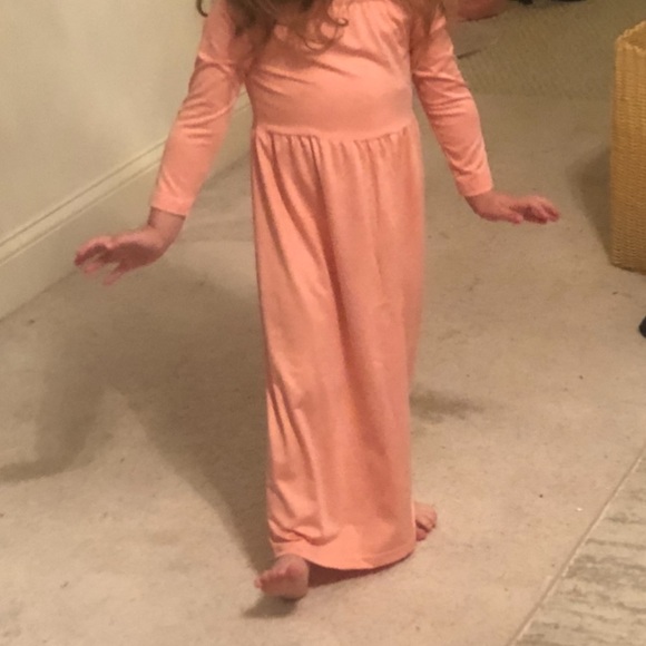 Pink Mommy and Me maternity outfits - Picture 3 of 5